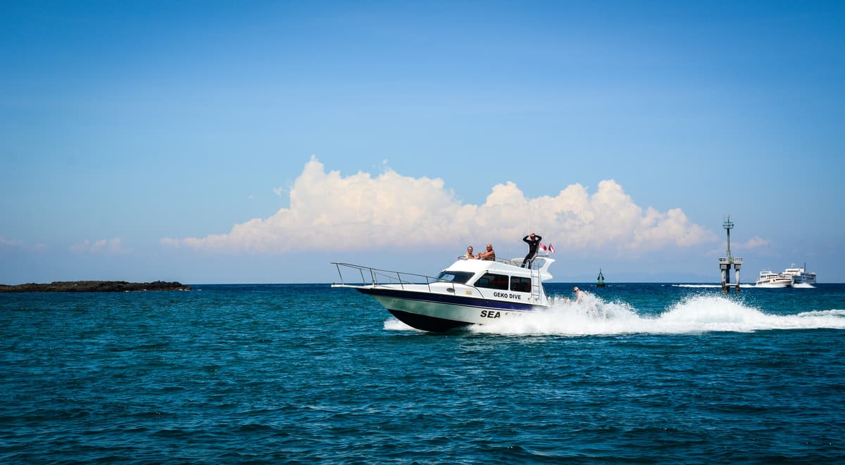Fast Boat Safety - Lautania